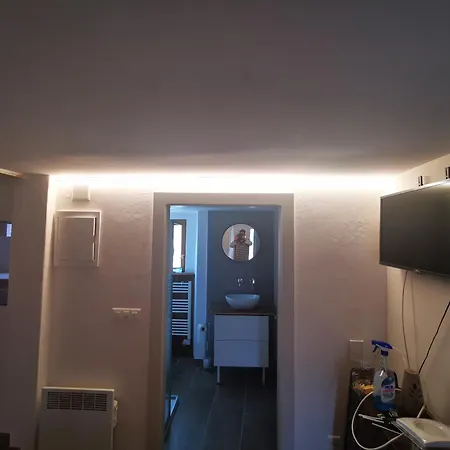 Joli Au Coeur Du Village